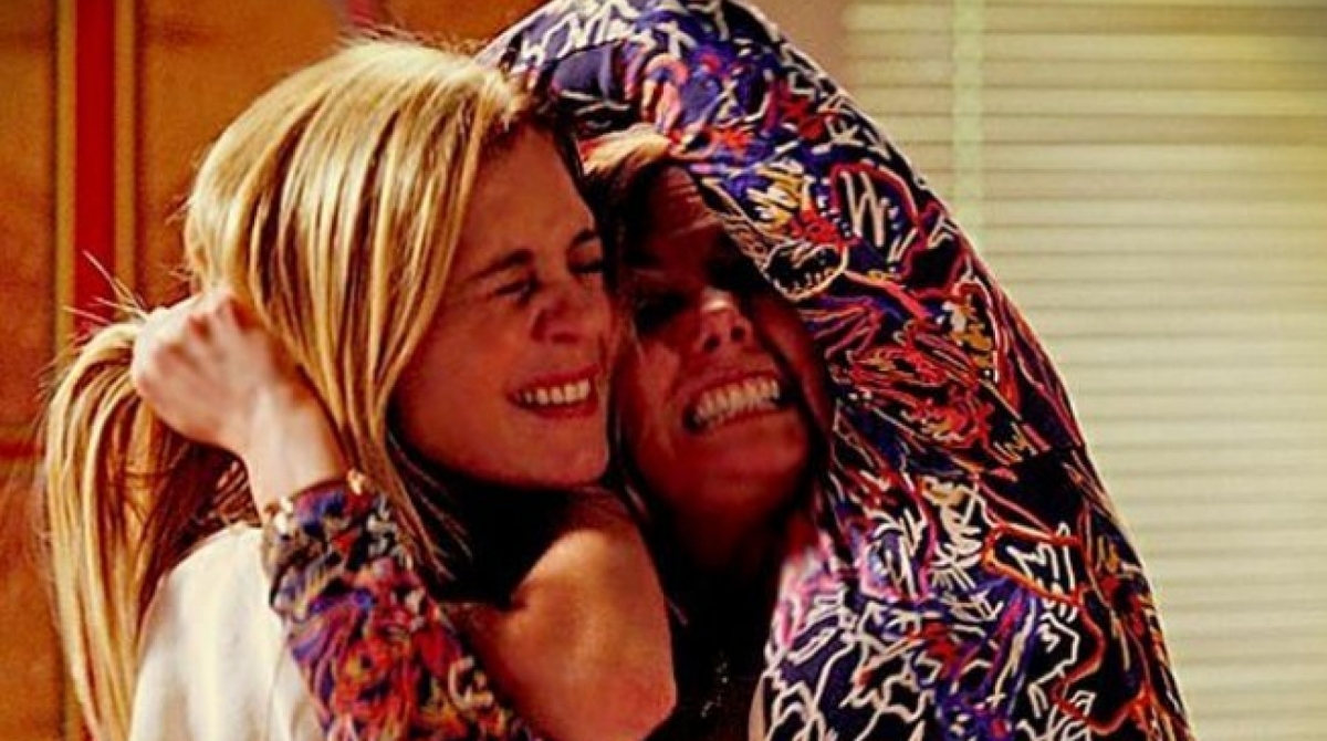 Monalisa e Carminha saem no tapa - Avenida Brasil (2012)