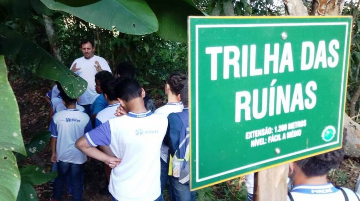 O Parque Municipal Atalaia, em Macaé, oferece lazer, história e muita diversidade de fauna e flora, em cinco trilhas de diferentes níveis de exigência, acessíveis a todo tipo de pessoa