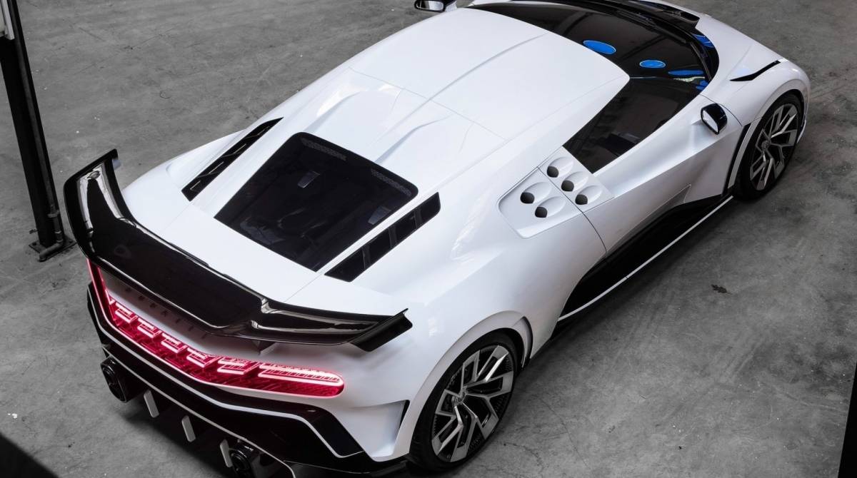 O Bugatti Centodieci