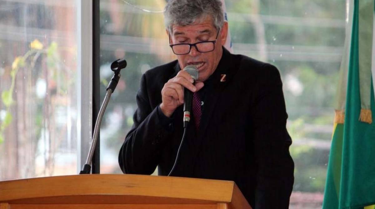 O vereador em audiência na Câmara de Maricá, nesta quarta