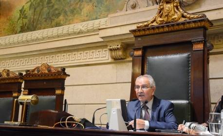 Prefeito em exercício do Rio, Jorge Felippe, garante prioridade no pagamento dos cartões Kit Merenda