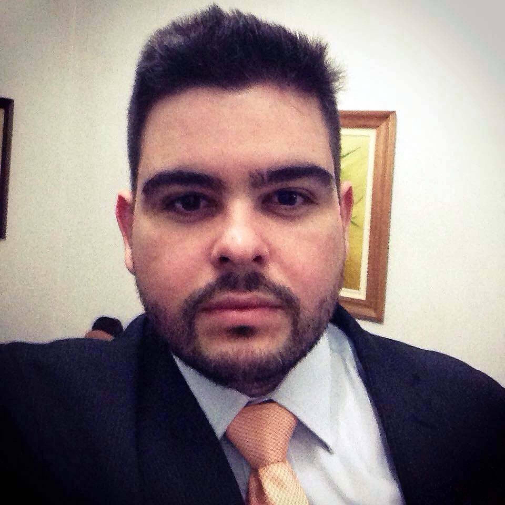 Thiago Andr&eacute; Marins de Marins era advogado