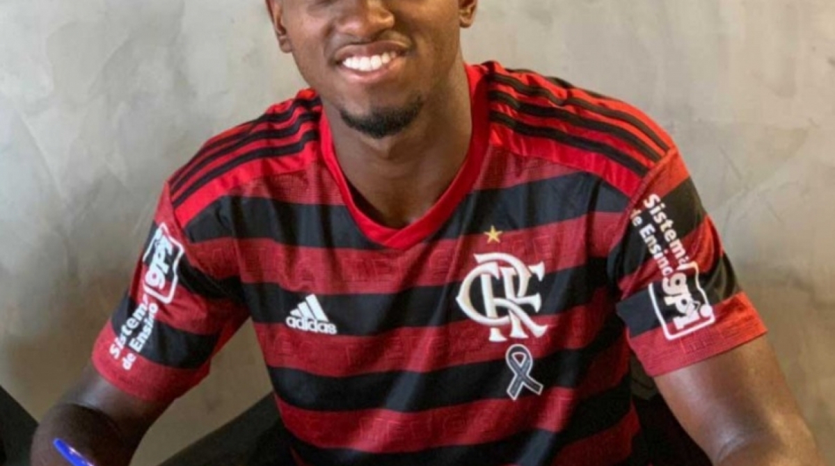 Otávio, de 17 anos, renovou - Divulgação