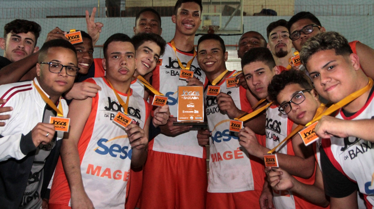 Rio,25/08/2019 - Nova Iguaçu. Baixada. Comercial. XXII Jogos da Baixada. Handebol Masculino. Equipe Magé que foi a campeã.Foto: Fernanda Dias / Agência O Dia.