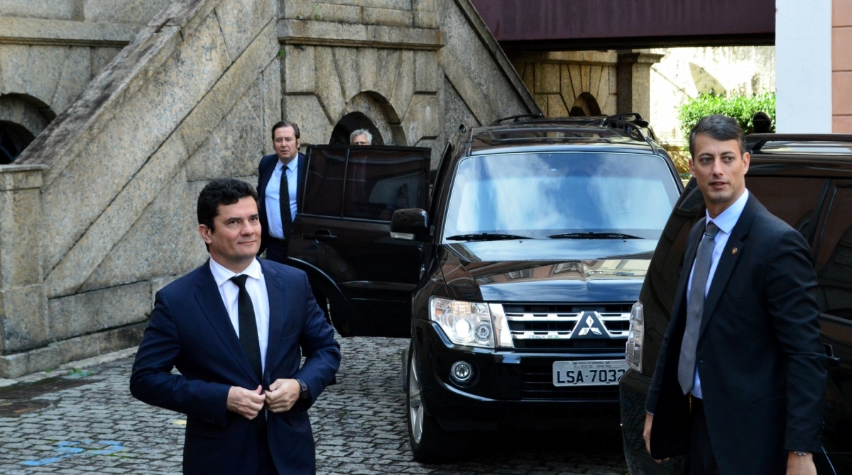 2019-08-26 - AG&Ecirc;NCIA DE NOT&Iacute;CIAS/PARCEIRO - O Ministro da Justi&ccedil;a, S&eacute;rgio Moro, durante visita ao Arquivo Nacional no Centro do Rio, na manh&atilde; desta segunda-feira (26). Foto: Paulo Carneiro/Parceiro/Ag&ecirc;ncia O Dia