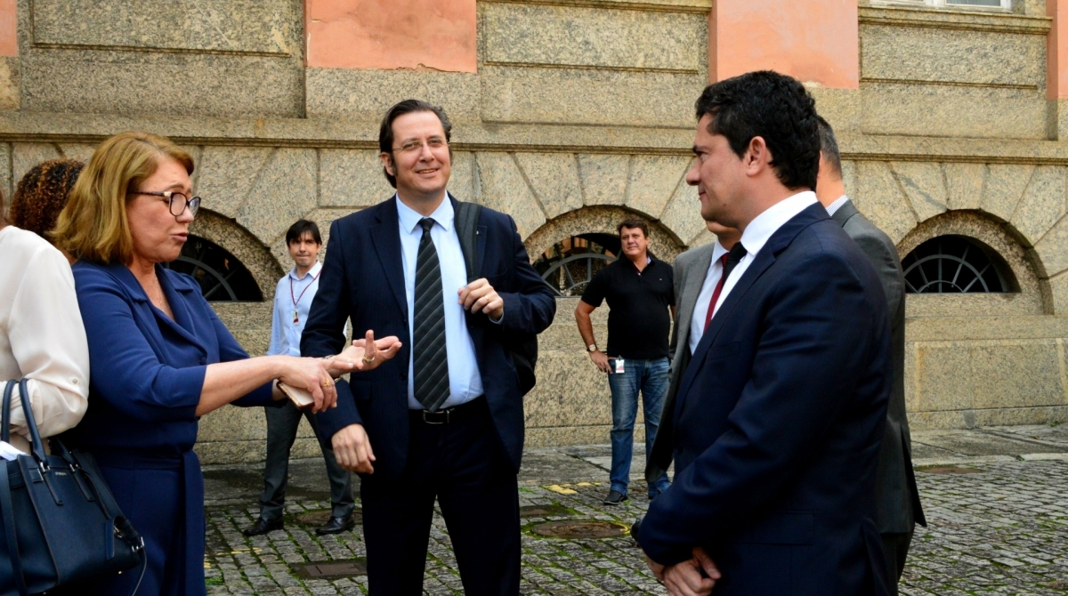 8-26-9--20 - AG&Ecirc;NCIA DE NOT&Iacute;CIAS/PARCEIRO - O Ministro da Justi&ccedil;a, S&eacute;rgio Moro, durante visita ao Arquivo Nacional no Centro do Rio, na manh&atilde; desta segunda-feira (26). Foto: Paulo Carneiro/Parceiro/Ag&ecirc;ncia O Dia