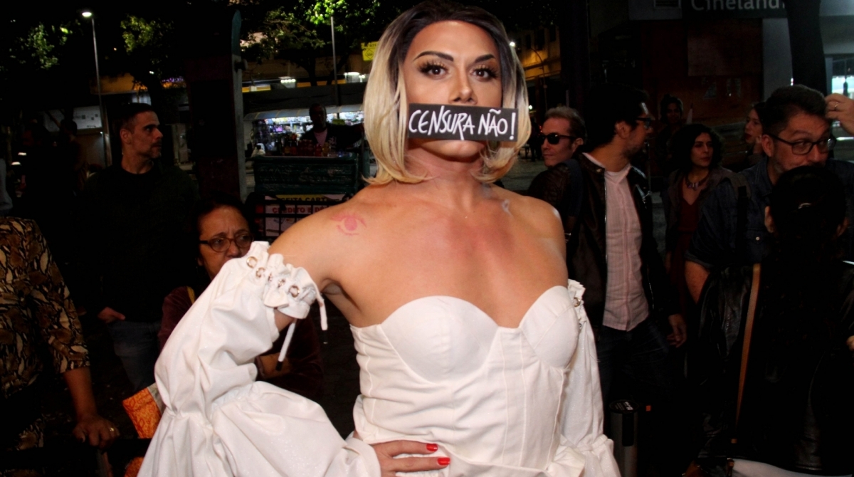 26/08/2019 - AG&Ecirc;NCIA DE NOT&Iacute;CIAS/PARCEIRO - O ator Silverio Pereira participa da pr&eacute;-estreia do Filme Bacurau no Cine Odeon, Centro do Rio, na noite desta segunda-feira (26). Foto: Onofre Veras/Parceiro/Ag&ecirc;ncia O Dia