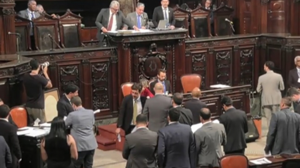 Deputados v&atilde;o analisar PEC, projetos de lei e provavelmente projetos de lei complementar - Reprodu&ccedil;&atilde;o Youtube