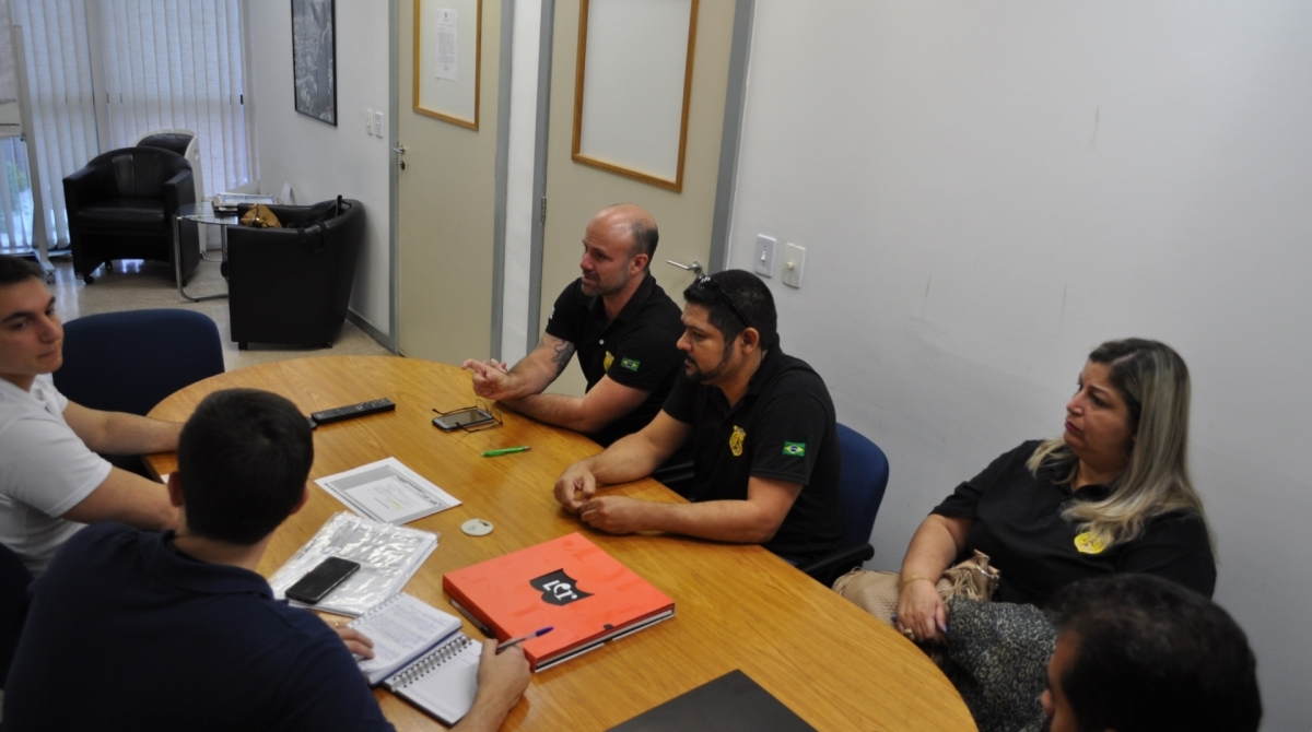 Representantes do Sind-Degase se reuniram na última quinta-feira com o diretor do departamento e o secretário de Educação - Divulgação / Sind-Degase
