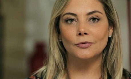 'Quando recebi a notícia, pensei: 'O que tenho que fazer?', revela atriz sobre câncer