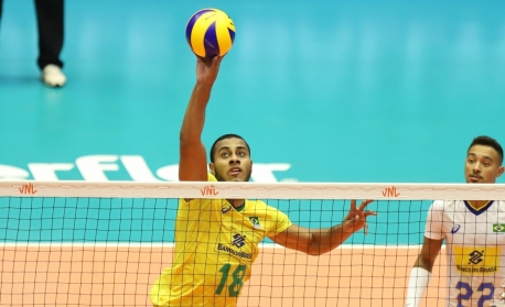 Com 'estágio' em Londres e ouro no Rio, Lucarelli vira referência da Seleção de vôlei