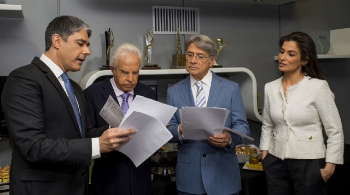 Cid Moreira, SÃ©rgio Chapelin, William Bonner e Renata Vasconcellos, homenagens no Jornal Nacional, em 2015