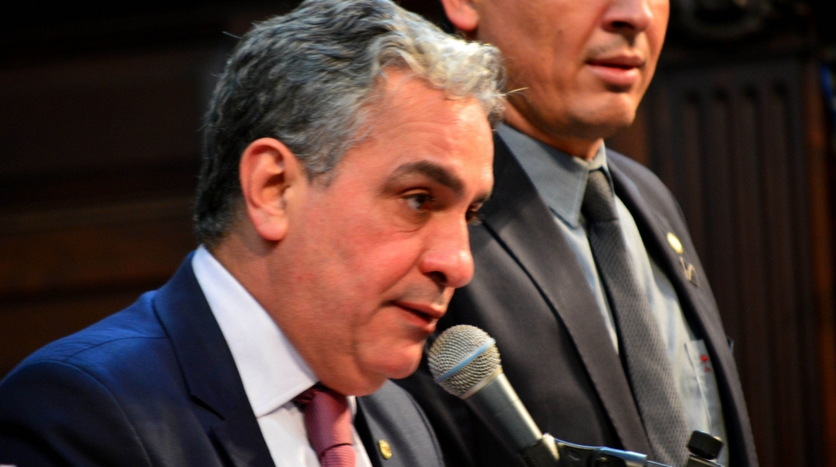 André Ceciliano foi reeleito presidente da Alerj. - Paulo Carneiro/Parceiro/Agência O Dia