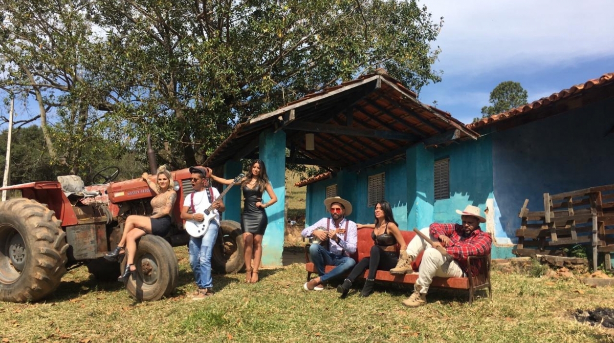 Latino grava com Andinho e Dj Anderson França - Divulgação 