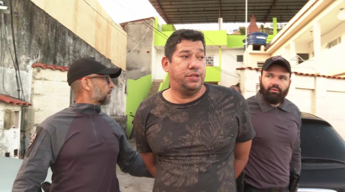 Vitor Ferreira de Carvalho foi preso em casa, em NiterÃ³i, pelo crime de extorsÃ£o - ReproduÃ§Ã£o/ TV Globo