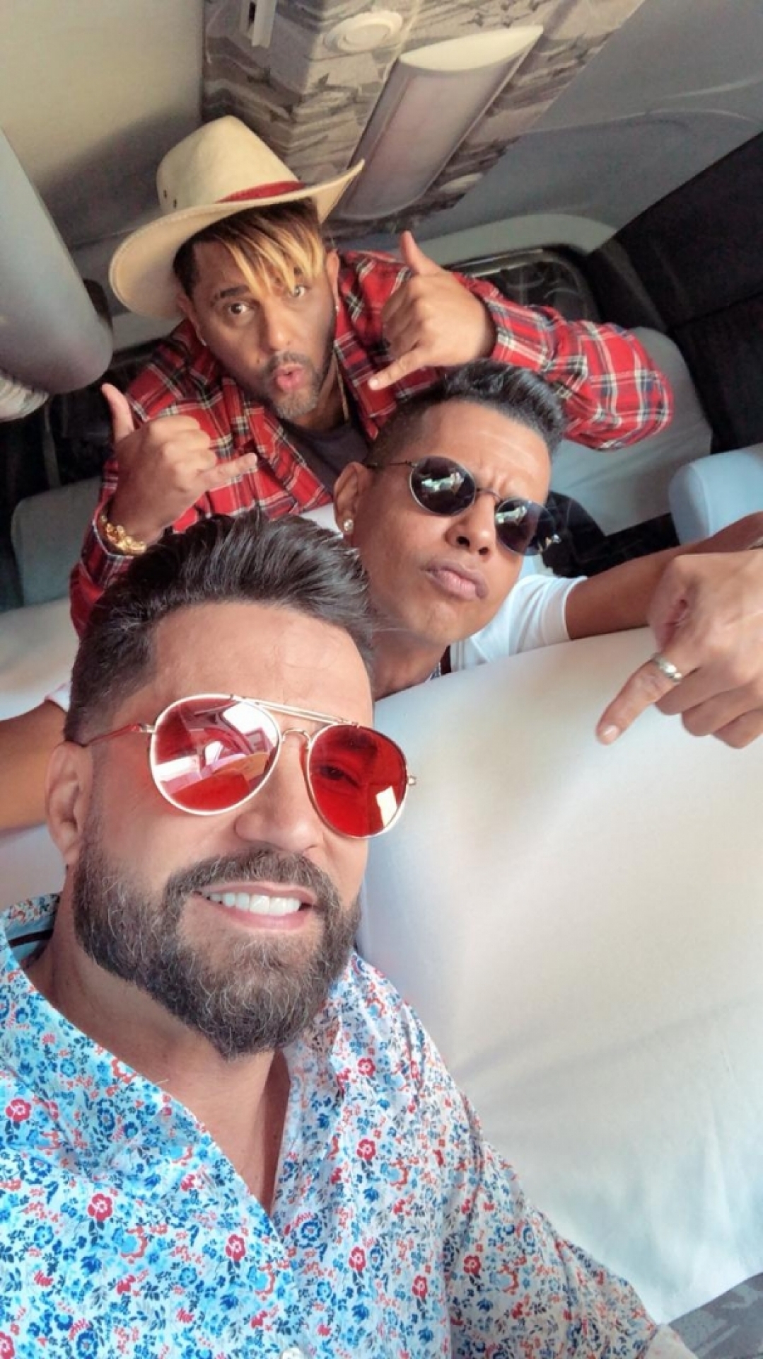 Latino grava com Andinho e Dj Anderson França