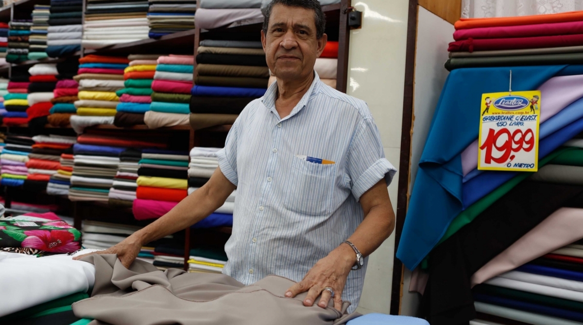 Mario Xavier, gerente há 26 anos da loja Lealtex: se projeto passar será bom para as vendas - Gilvan de Souza