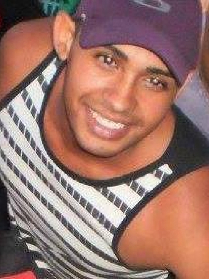 Thiago da Conceição Marins, de 31 anos, morreu após ser atingido por bala perdida em frente ao Plaza Shopping Niterói