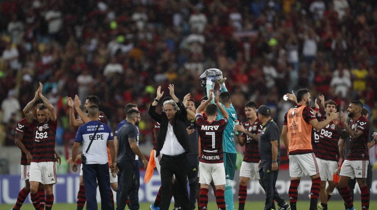 Torcida do Flamengo aplaude o time - Gilvan de Souza / Agencia O Dia