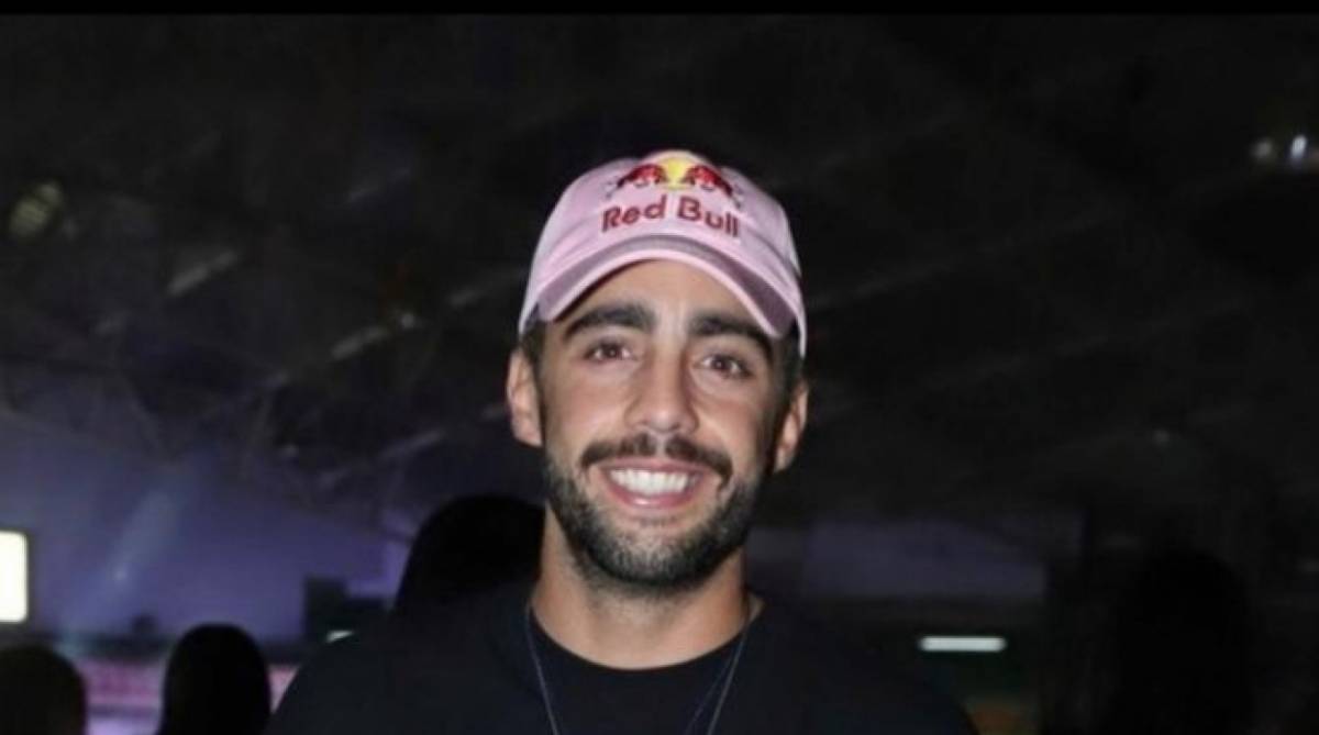 Pedro Scooby na quadra da Mocidade