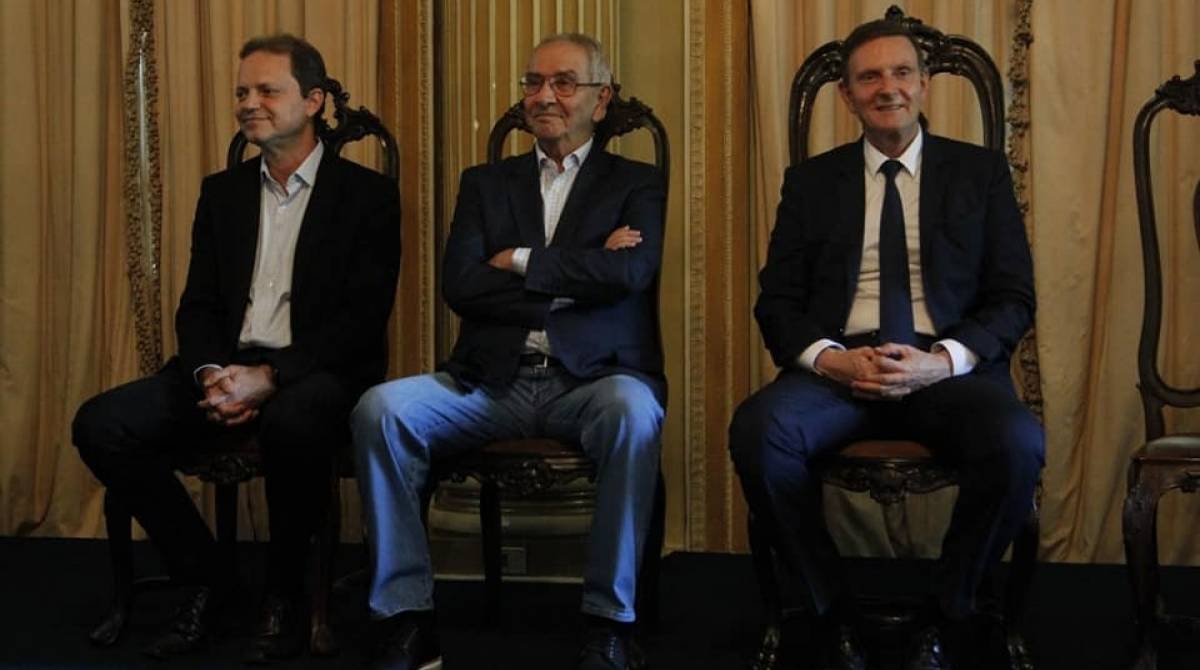 Jorge Felippe recebeu nesta quinta-feira o projeto do prefeito Marcelo Crivella e acredita que medida ser&aacute; aprovada - Reprodu&ccedil;&atilde;o do Facebook