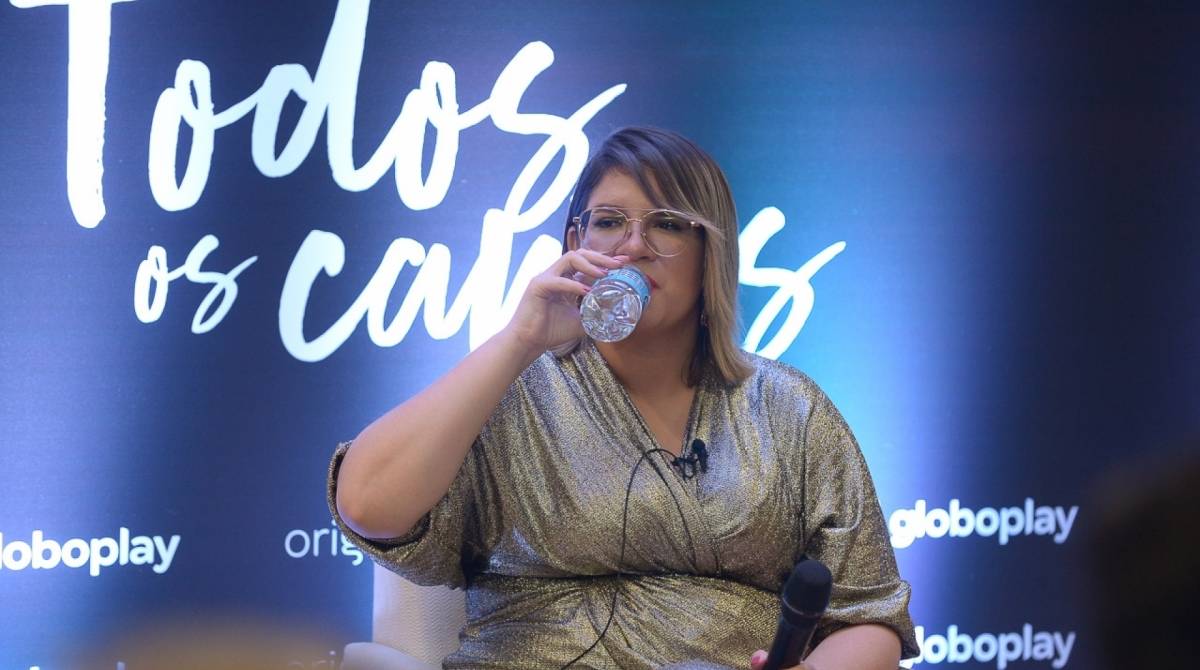 Mar&iacute;lia Mendon&ccedil;a lan&ccedil;a s&eacute;rie documental 'Todos os Cantos' em S&atilde;o Paulo