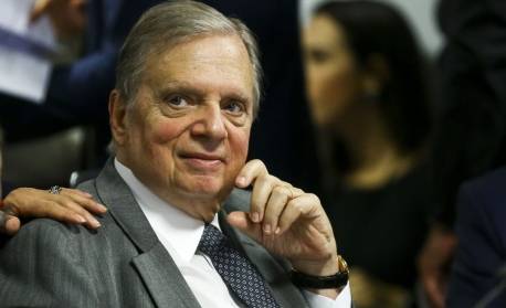 Tasso Jereissati afirma que aliança de centro não precisa ser liderada por candidato do PSDB