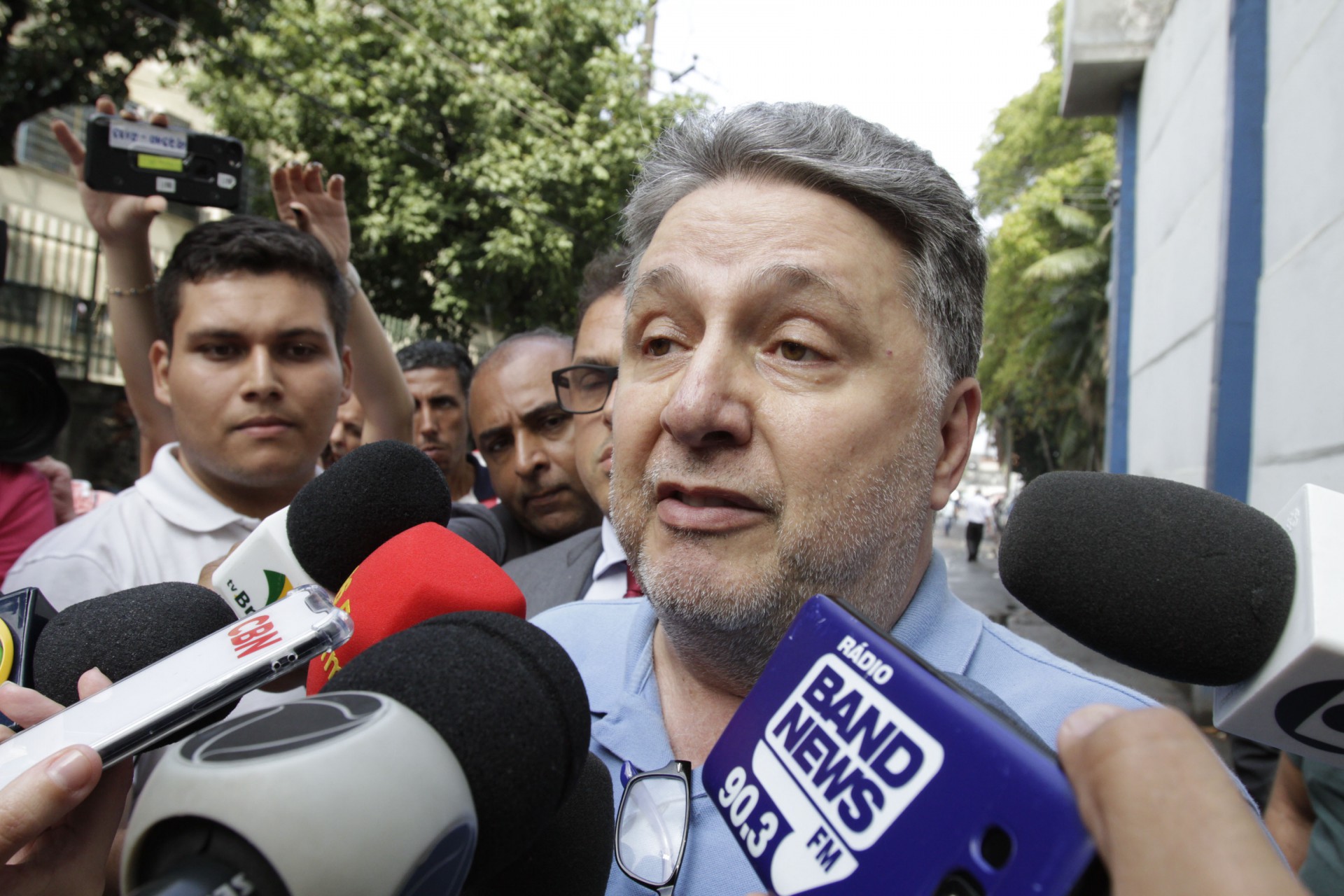 Ex-governador Garotinho é condenado a pagar R$ 100 mil por danos morais 