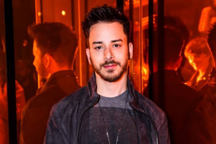 Meme! Junior comenta foto em banheira com macarr&atilde;o instant&acirc;neo: 'n&atilde;o sabia dizer n&atilde;o'