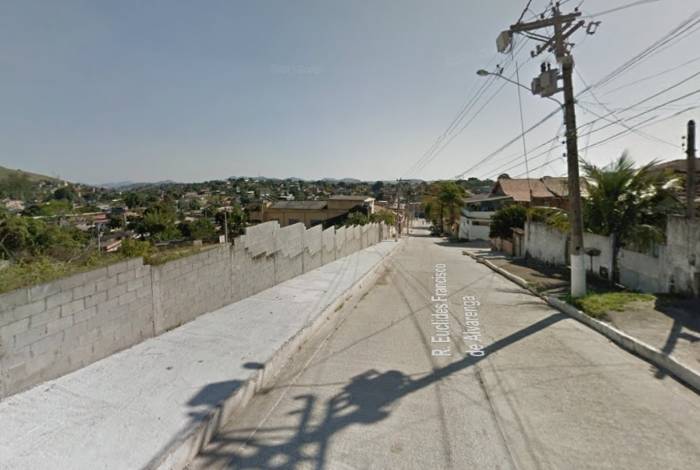 Corpo de bebê foi encontrado na Rua Euclides Francisco Alvarenga, no Pacheco, em São Gonçalo