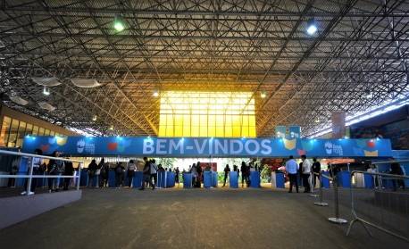 Alunos da rede pública ganharão R$ 20 para comprar livros na Bienal 