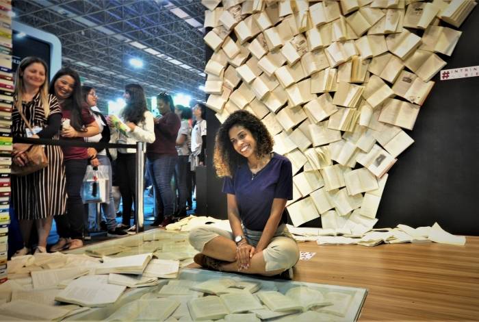 06/09/2019 - AGÊNCIA DE NOTICIAS - PARCEIRO - XIX Bienal Internacional do Livro do Rio de Janeiro, realizada no período de 30 de agosto a 08 de setembro, nos pavilhões do RioCentro, localizado na Zona Oeste da cidade do Rio de Janeiro, RJ, nesta sexta-feira (06). Foto:Nayra Halm/Parceiro/Agência O Dia - Nayra Halm/Parceiro/Agência O Dia