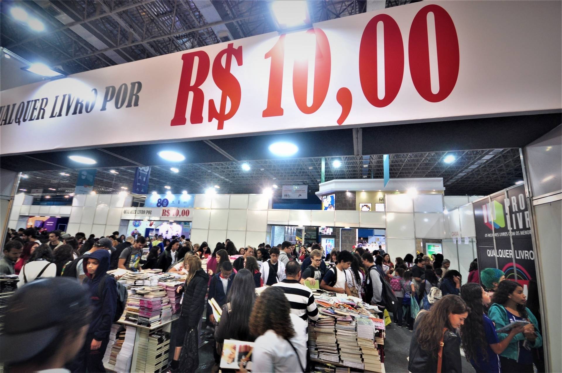 06/09/2019 - AGÊNCIA DE NOTICIAS - PARCEIRO - XIX Bienal Internacional do Livro do Rio de Janeiro, realizada no período de 30 de agosto a 08 de setembro, nos pavilhões do RioCentro, localizado na Zona Oeste da cidade do Rio de Janeiro, RJ, nesta sexta-feira (06). Foto:Nayra Halm/Parceiro/Agência O Dia - Nayra Halm/Parceiro/Agência O Dia