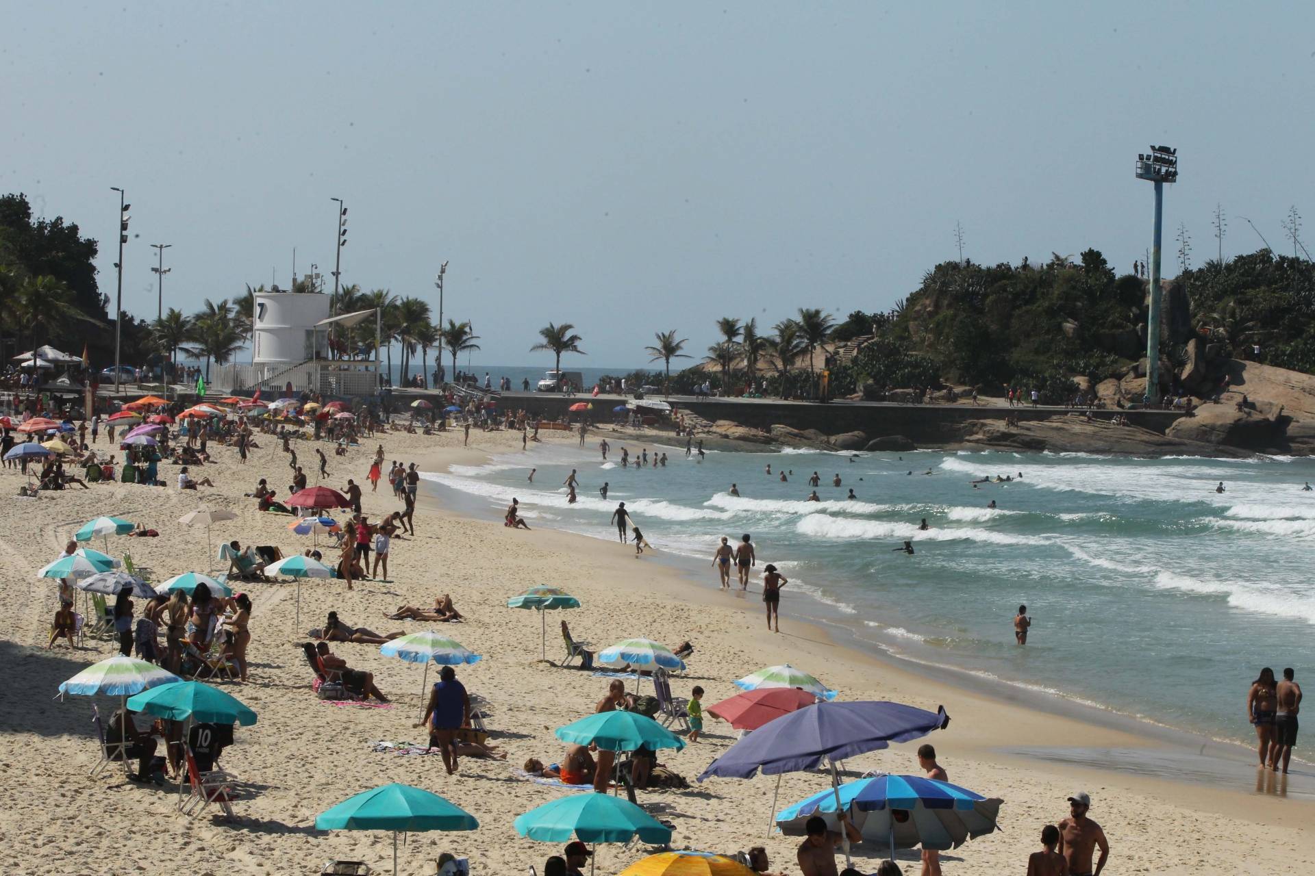 Lazer na praia de Ipaneme. Estefan Radovicz / Agência O Dia
      Byline - Estefan Radovicz / Agência O Di