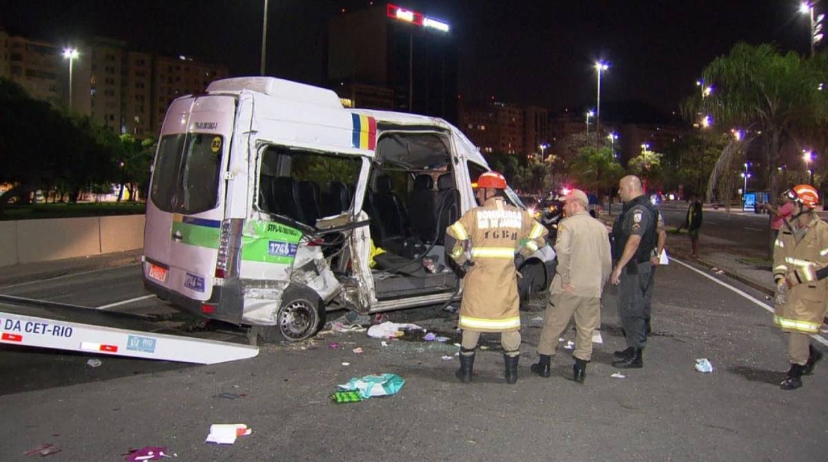 Bombeiros foram acionados - Reprodução / TV Globo