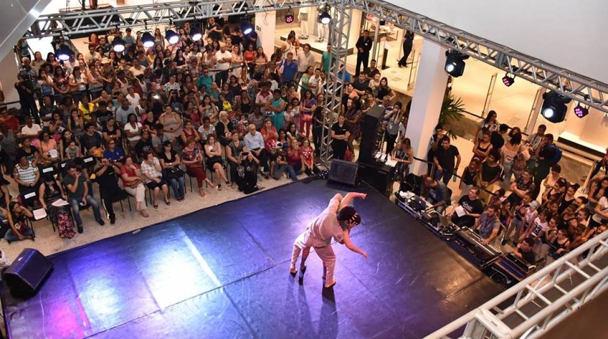 As apresenta&ccedil;&otilde;es acontecem na Pra&ccedil;a de Eventos do primeiro piso do TopShopping - expans&atilde;o