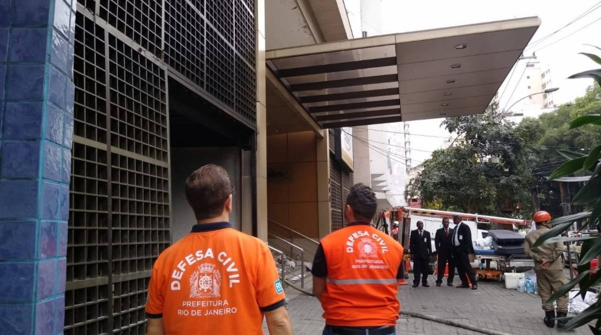 Defesa Civil atua no local