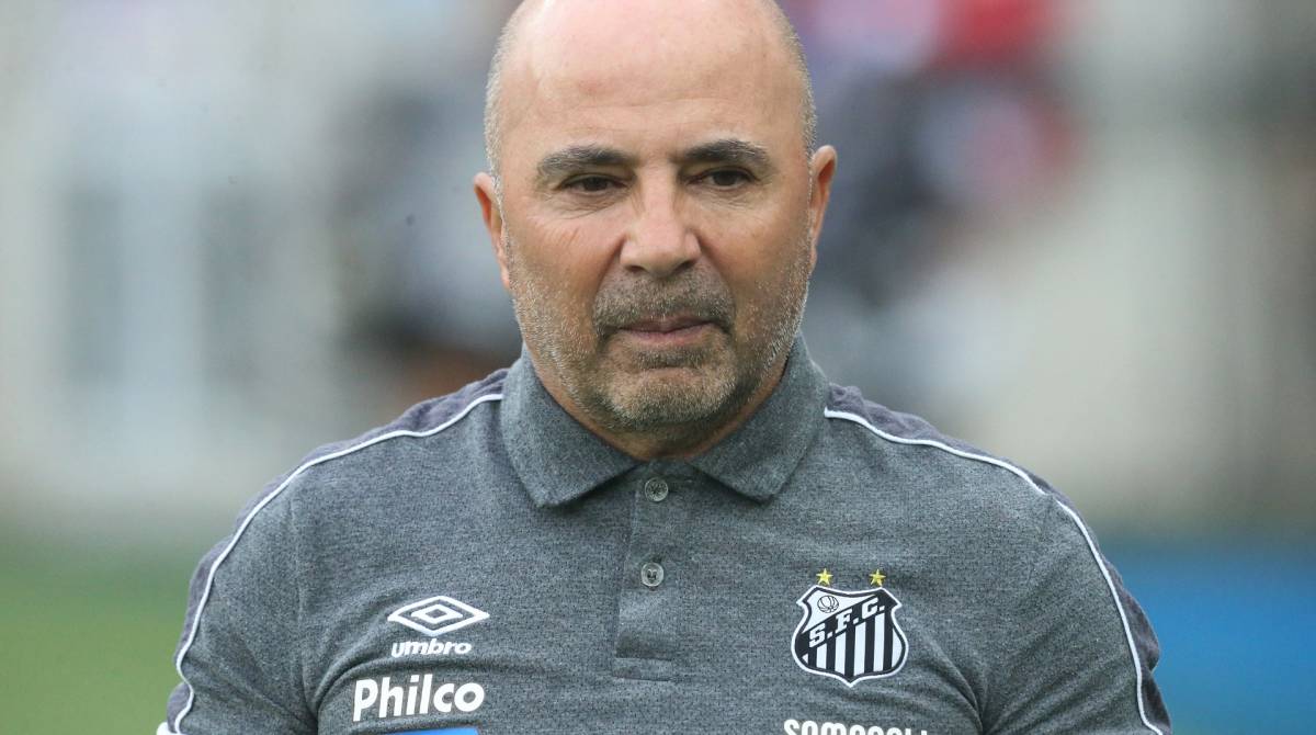 Partida entre Flamengo x Santos, valida pela 19a rodada do Campeonato Brasileiro, estadio Maracana, Rio de Janeiro-RJ, Domingo (14). O duelo que vai decidir o campeão simbolico do primeiro turno do Brasileirao. Na foto o Sampaoli, tecnico do Santos. Sampaoli, tecnico, estrangeiro . Foto: Daniel Castelo Branco - Agencia O Dia - Daniel Castelo Branco