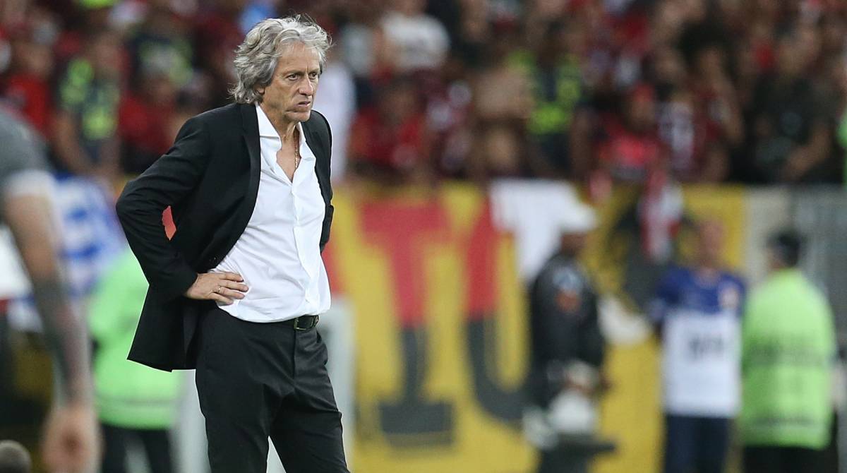 Flamengo lidera o Brasileiro - Daniel Castelo Branco