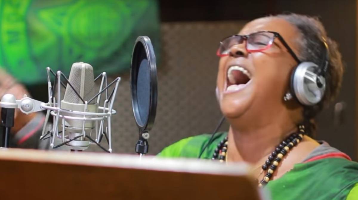 Sandra de Sá no clipe do samba 2020 da Mocidade Independente de Padre Miguel