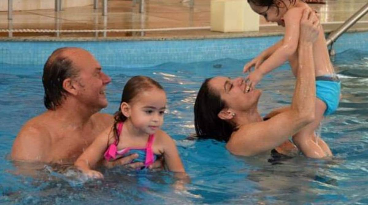 Claudia Mauro, Paulo César Grande e os filhos Carolina e Pedro - Reprodução de internet