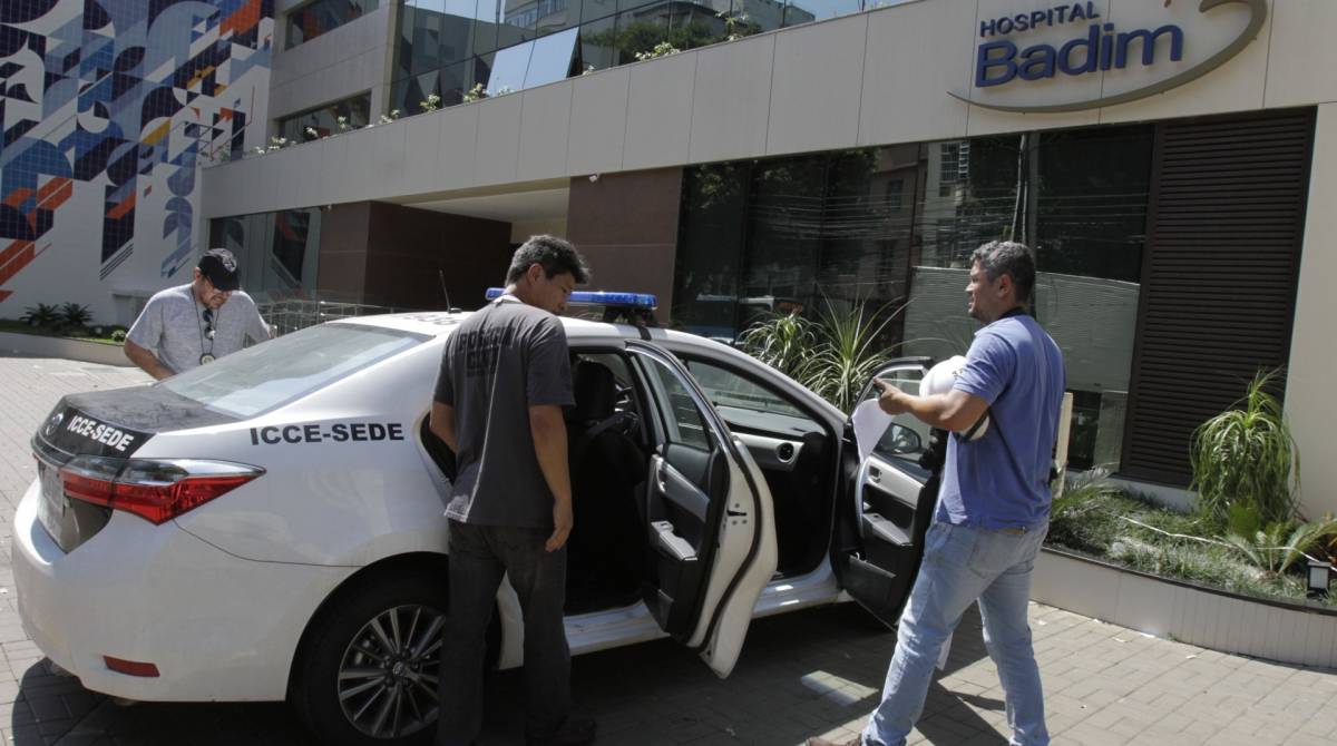 Rio,16/09/2019 -TIJUCA- Perecia no Hospital  Badim, duvidas sobre o incendio persistem. na foto, Policiais Civis .Foto: Cl&eacute;ber Mendes/Ag&ecirc;ncia O Dia