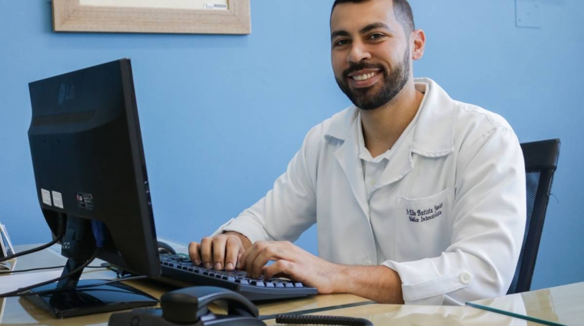O médico intensivista Elbo Batista é o novo superintendente do Hospital Ferreira Machado, em Campos - Jean Barreto/Divulgação prefeitura de Campos
