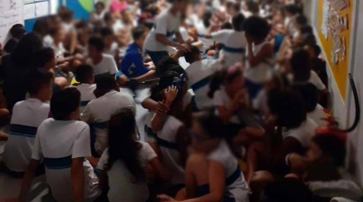 Estudantes se protegeram dos tiros - OTT-RJ/Reprodu&ccedil;&atilde;o