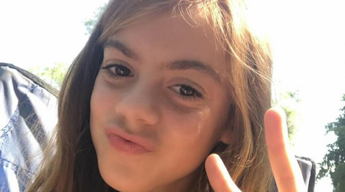 Menina de 10 anos morre após micro-organismo devorar seu cérebro