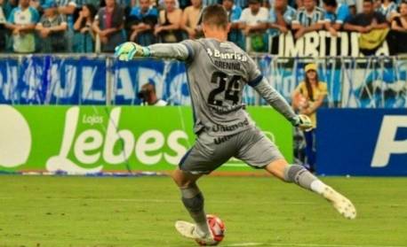 Goleiro Brenno é diagnosticado com covid-19 e não embarca com seleção ao Japão