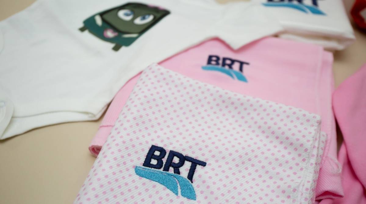 Equipe do BRT auxilia parto em estação