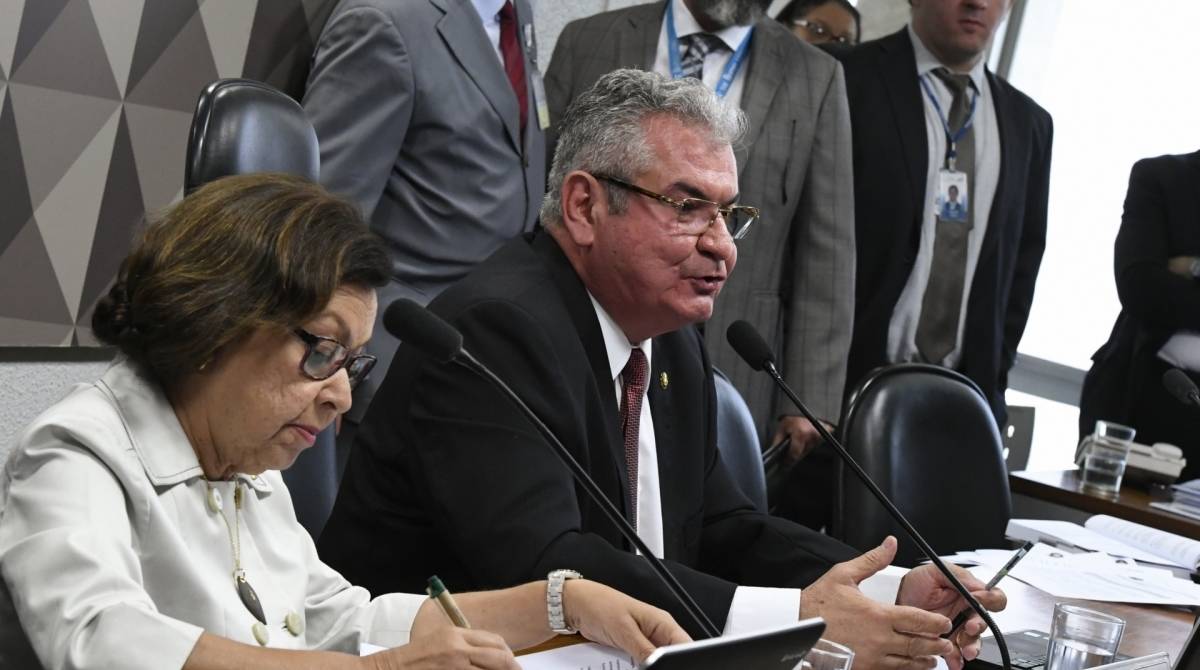 A Comissão Parlamentar Mista de Inquérito (CPMI) das Fake News realiza reunião com 2 intens...Mesa:.relatora da CPMI Fake News, deputada Lídice da Mata (PSB-BA);.presidente da CPMI Fake News, senador Angelo Coronel (PSD-BA)...Foto: Edilson Rodrigues/Agência Senado