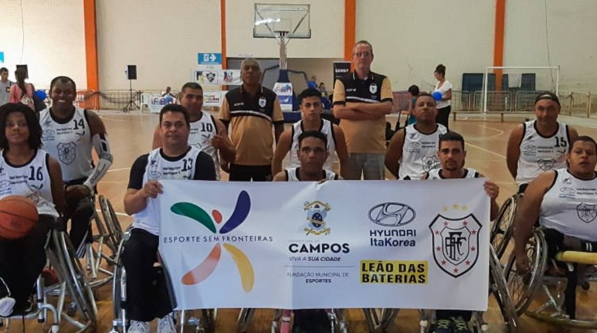 Técnico da equipe de basquete do São Paulo comenta sobre