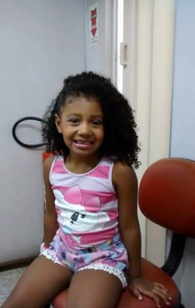 Menina foi baleada, no dia 20 de setembro, no Complexo do Alemão - Arquivo pessoal